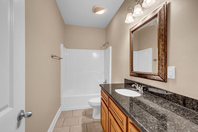 Building Photo - 13727 Foxhill Drive
