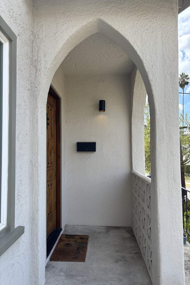 Building Photo - 4850 Floristan Ave