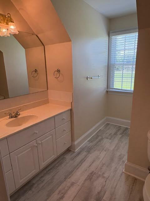 Building Photo - "Spacious Elegance Awaits: 3-Bed, 3.5-Bath...