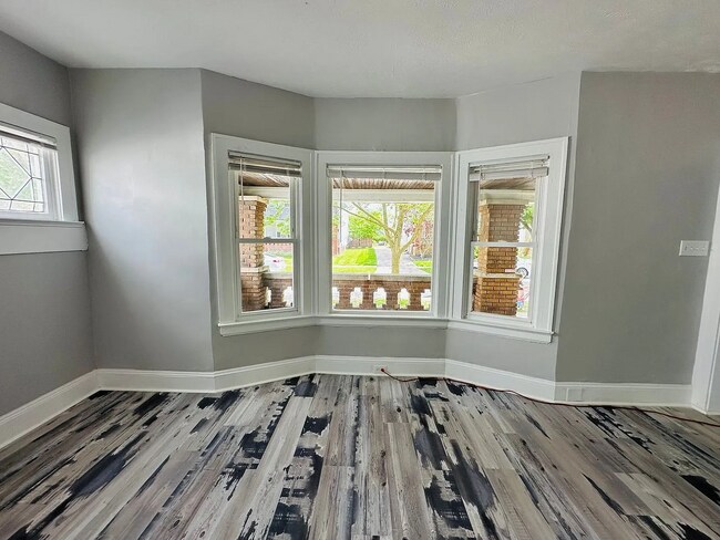 Building Photo - 4014 Cypress Ave