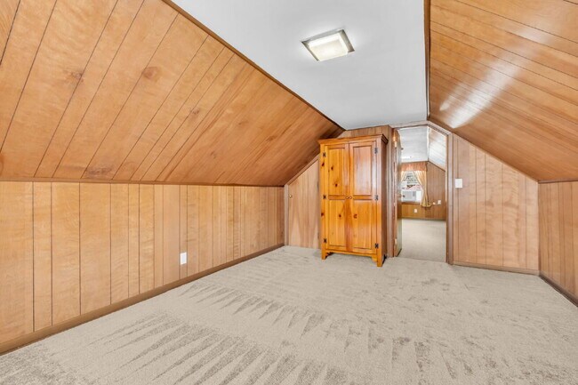 Building Photo - 3 Bedroom/ 2 Bathroom in Rosebank!