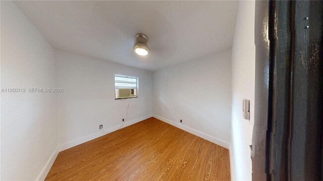 Building Photo - 404 NW 21st Terrace