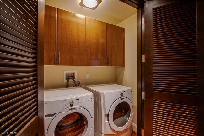 Building Photo - 11441 Allerton Park Dr