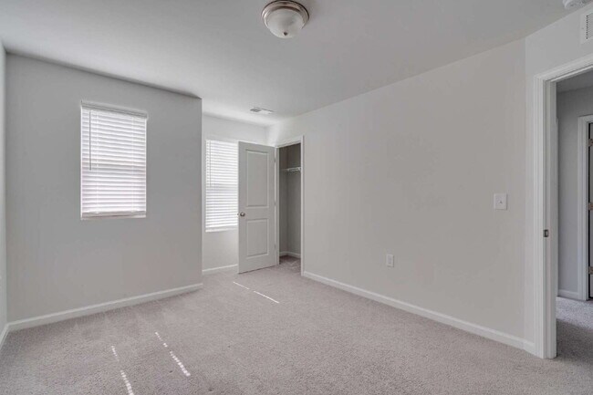 Building Photo - 1123 Sweet Cream Ct