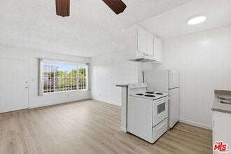 Building Photo - 711 Machado Dr
