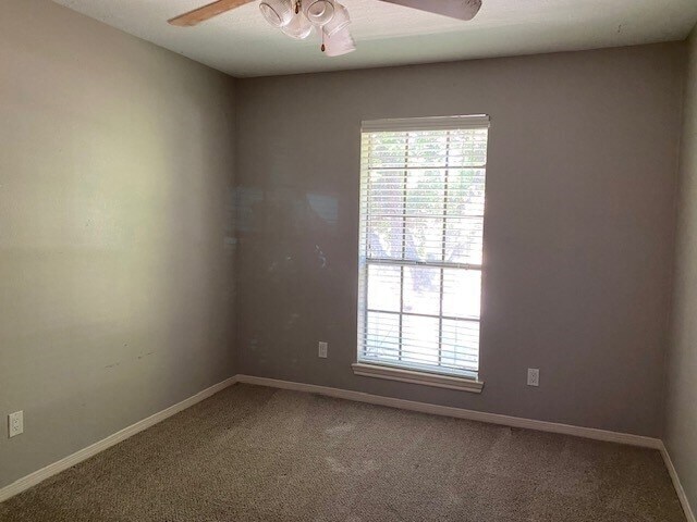 Building Photo - 3503 Lost Oak Dr