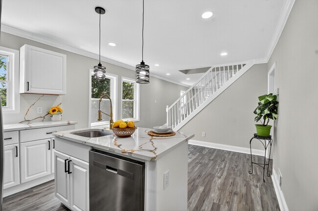 Building Photo - 4212 Byers St