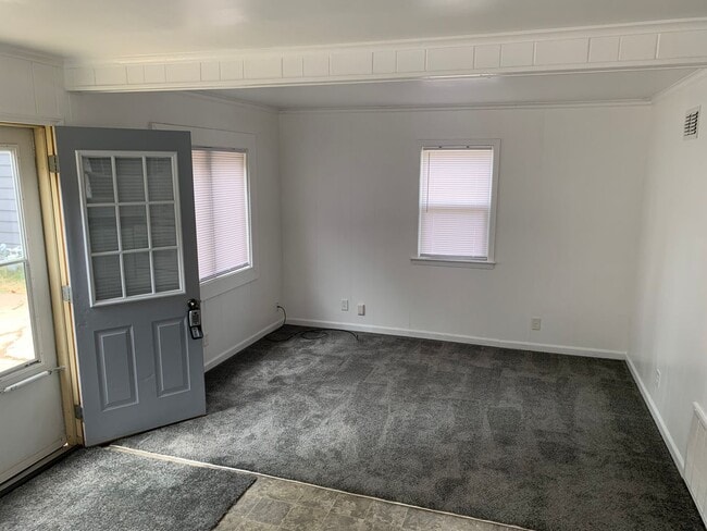 Building Photo - 1118 Shire Ave