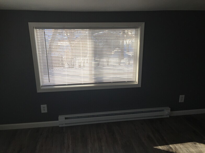 Master Bedroom - 836 Evergreen St