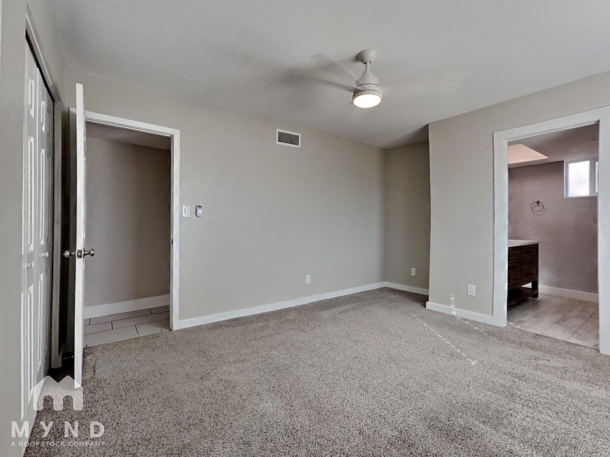 Building Photo - 227 W Kerry Ln