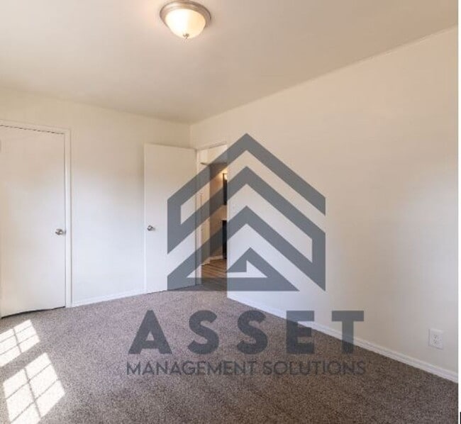 Building Photo - 4 Bedroom Available for Lease & Rent to Own!