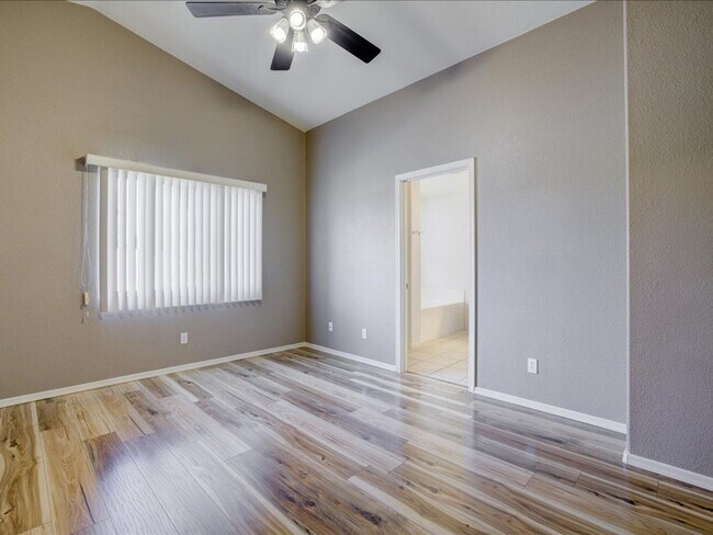 Building Photo - Spacious 4-Bedroom Home with Private Pool & Large Enclosed Backyard!