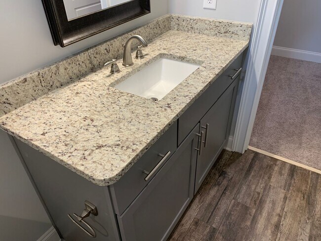 Building Photo - College Oaks