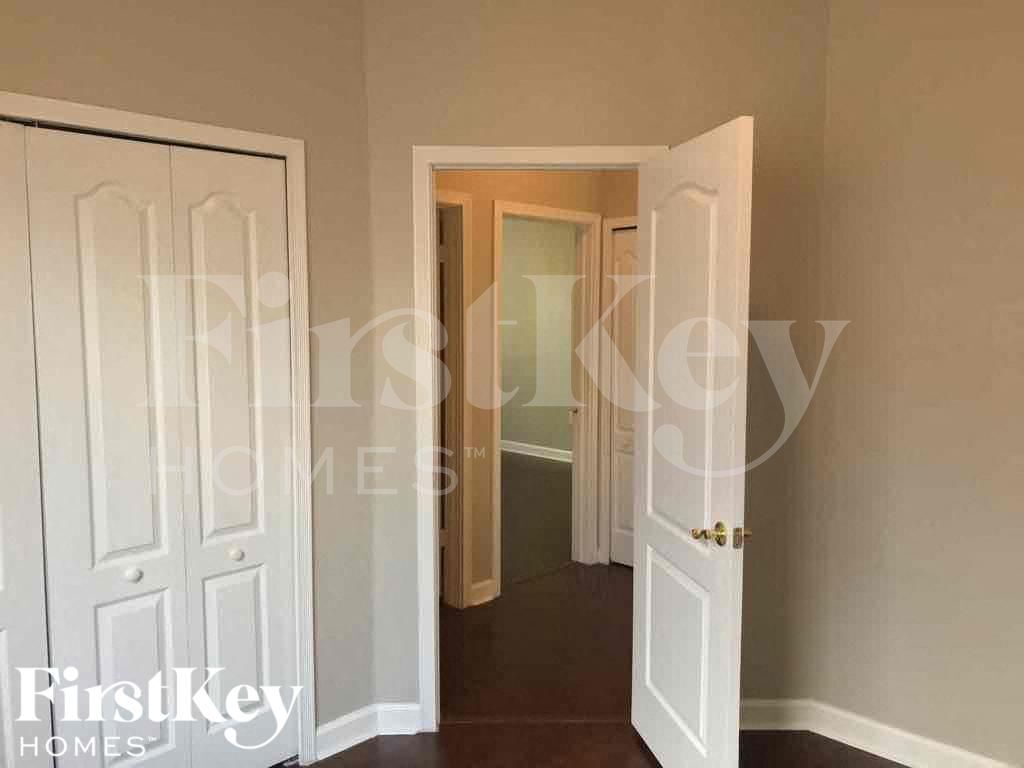 Building Photo - 15320 SW 141st Ct