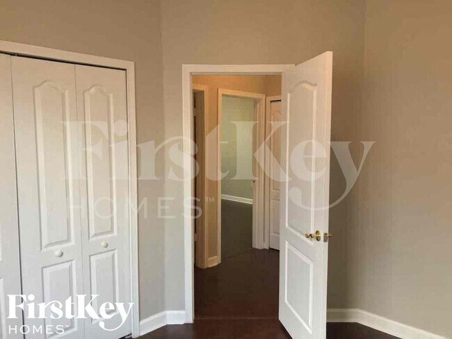 Building Photo - 15320 SW 141st Ct