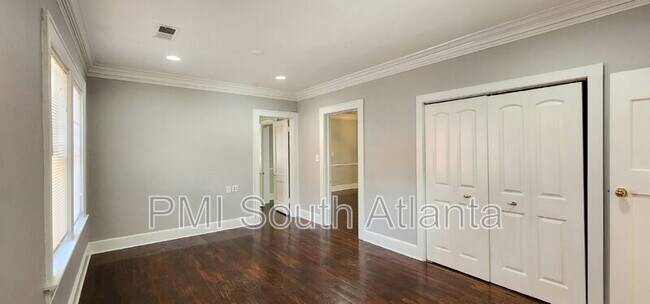 Building Photo - 3411 N Fulton Ave