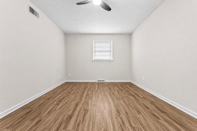 Building Photo - 3330 Tisdale Dr