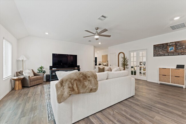 Building Photo - 11251 Stirton Dr