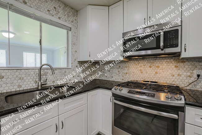 Building Photo - 6312 S College Ave