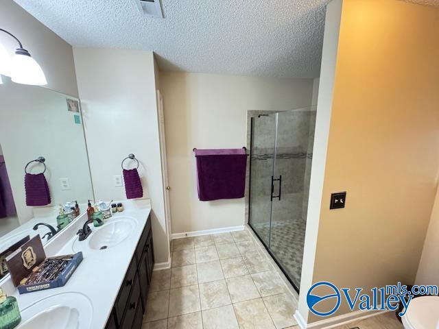 Building Photo - 109 SW Brushcreek Dr