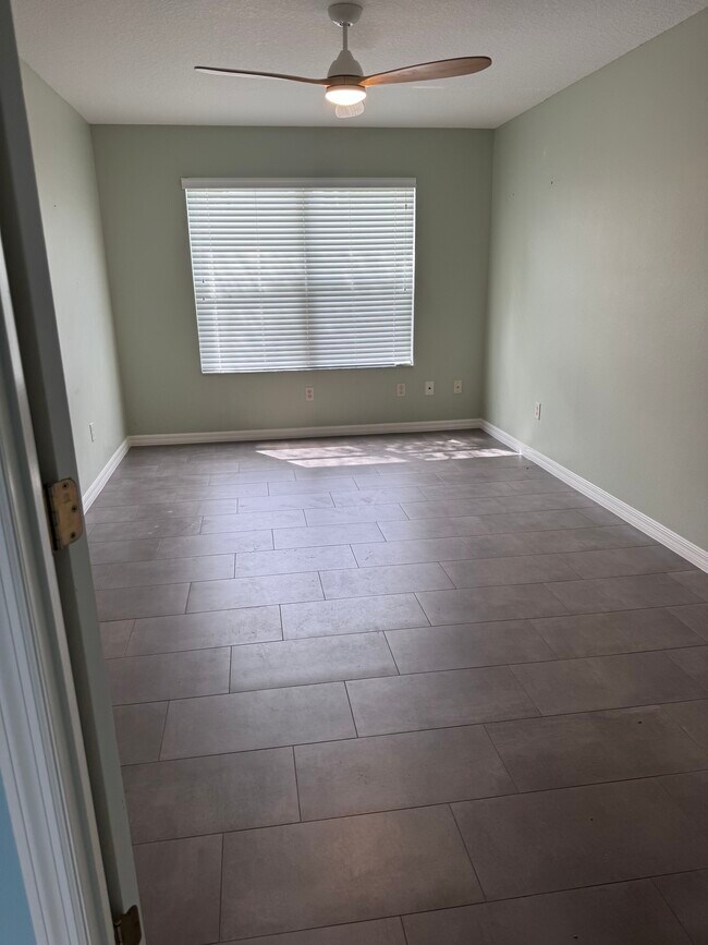 Building Photo - 1434 Loris Loop