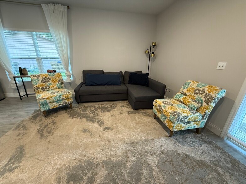 Living Room - 1165 Eden Dr