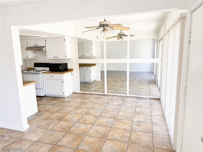 Building Photo - 6601 Silverstream Ave