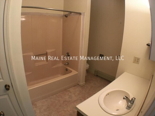 Building Photo - 45 Valley View Ln