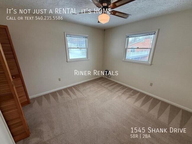 Building Photo - 1545 Shank Dr