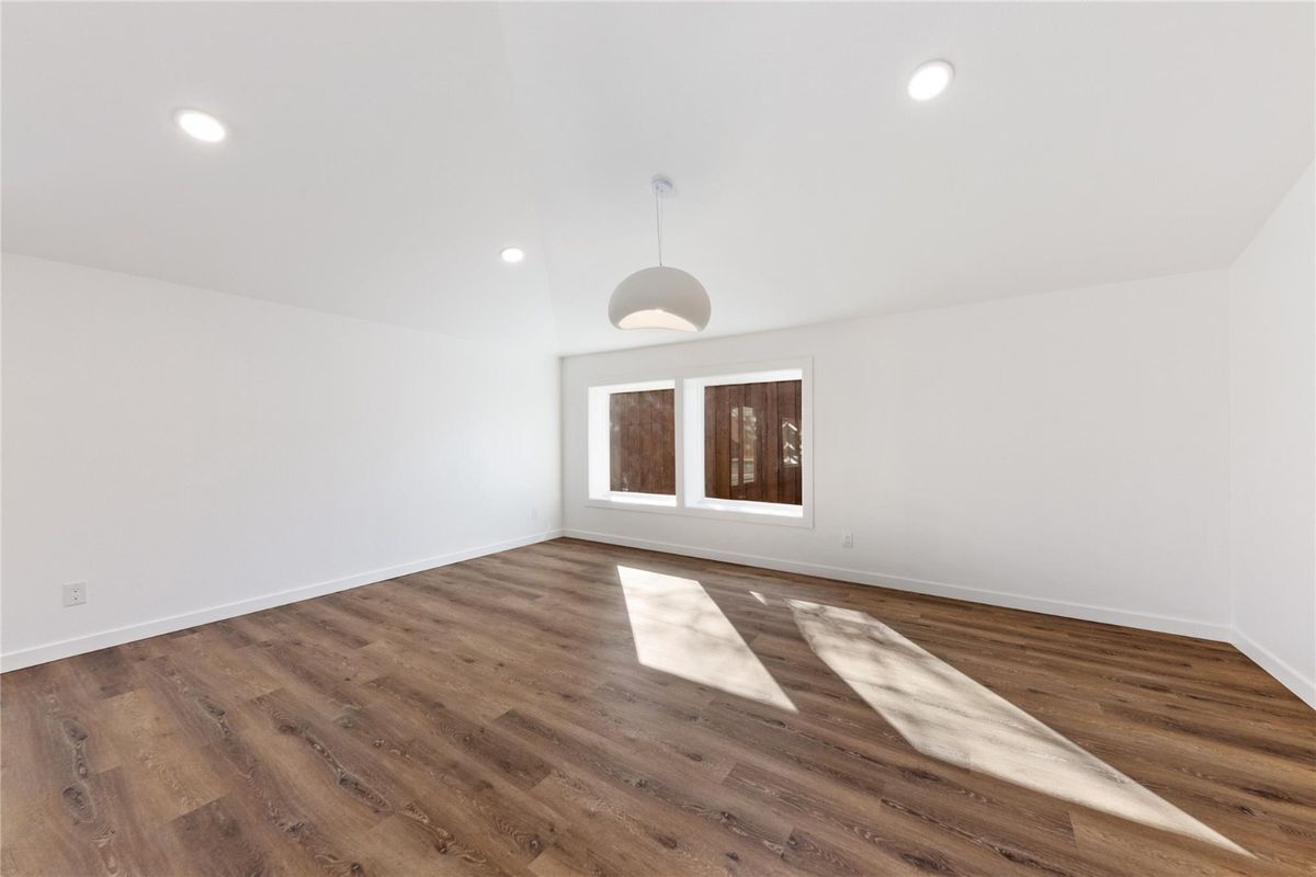 Building Photo - 3616 Woodleigh Dr