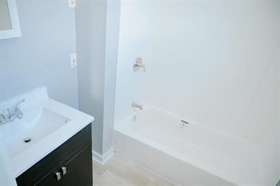 Building Photo - 2405 Blondo St