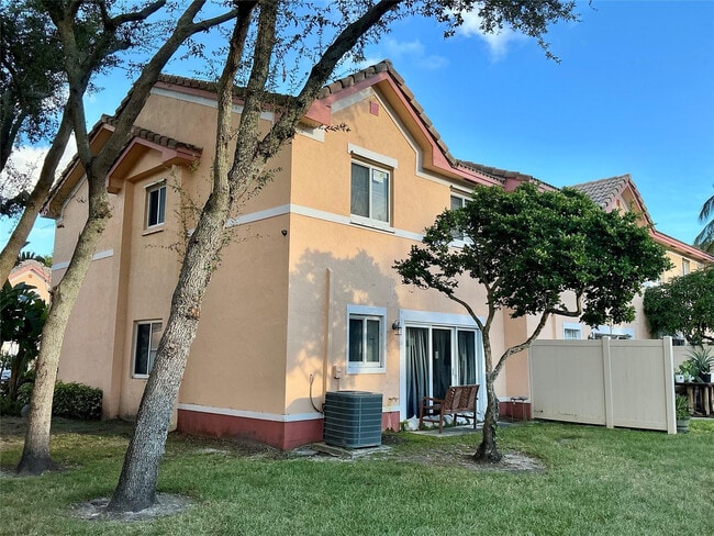 Building Photo - 2262 SW 87th Terrace