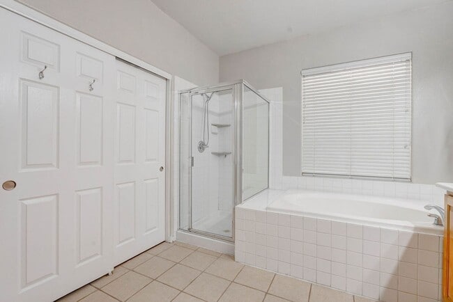 Building Photo - 2294 Tedesca Dr