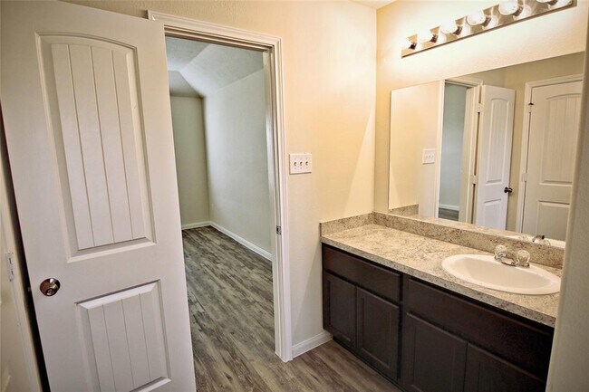Building Photo - 13219 City Grn Trl