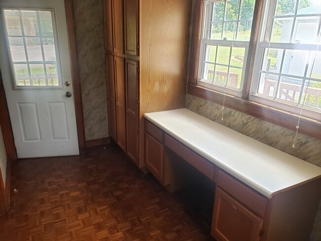 Building Photo - 3 Bedroom / 1 Bath Home - Kingsport TN