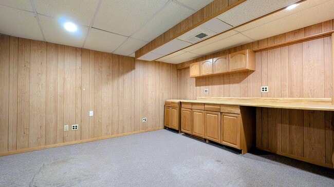 Building Photo - 605 Shirley Manor Rd