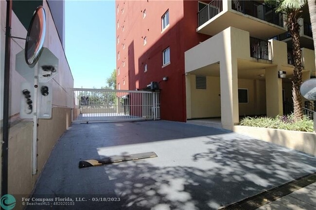 Building Photo - 3410 Coral Wy