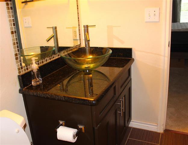 Building Photo - 3102 Kings Rd