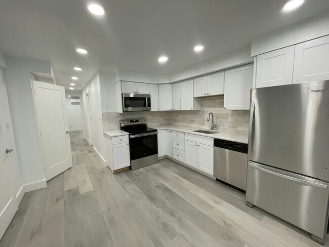 Primary Photo - 3025 11th St NW