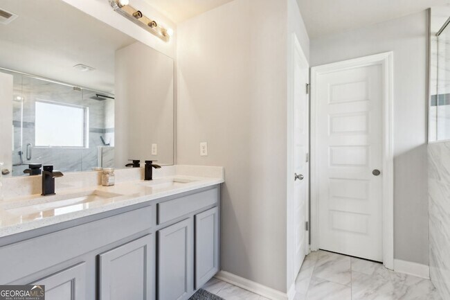 Building Photo - 151 Humphry Ct