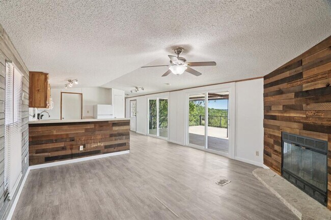 Building Photo - 21522 Long Hill Dr