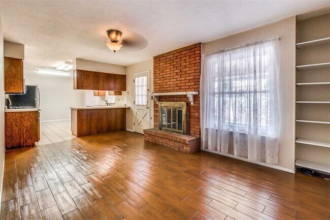 Building Photo - 4753 Fairbanks Dr