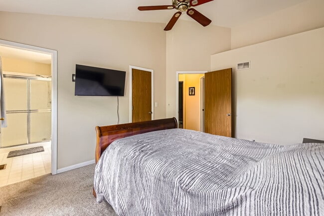 Building Photo - 1410 Leeward Ct