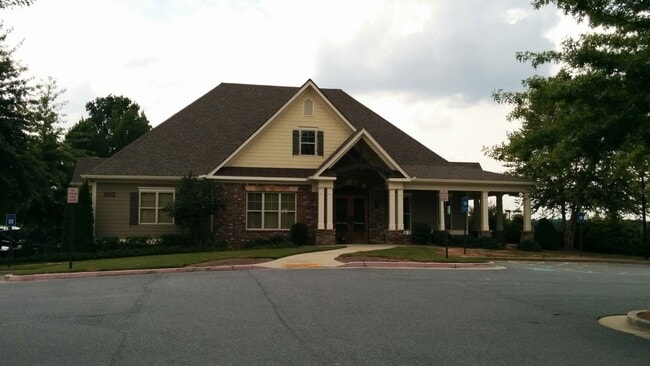 Building Photo - 4BR in sought after Centennial Lakes