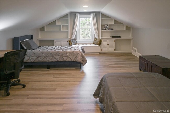 Building Photo - 1 Hennessey Ln