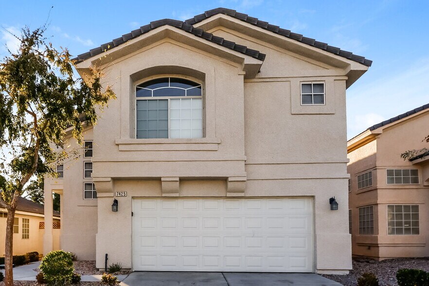 Primary Photo - 7425 Flat Rock St