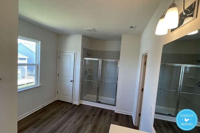 Building Photo - 805 Wagyu Wy