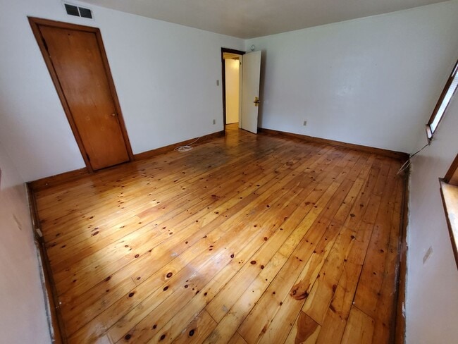 Building Photo - 277 Woodland Dr