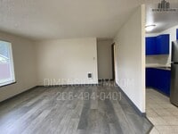 Building Photo - Convenient 1 bed 1 bath Units!