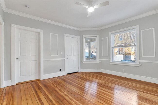 Building Photo - 382 Orms St